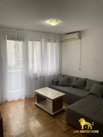 PETRA DRAPŠINA | 4zida.rs