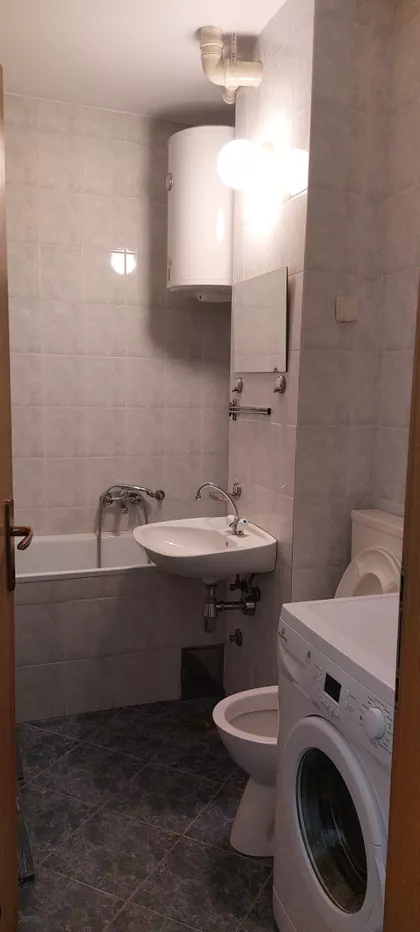 Crveni Krst Vračar | 4zida.rs