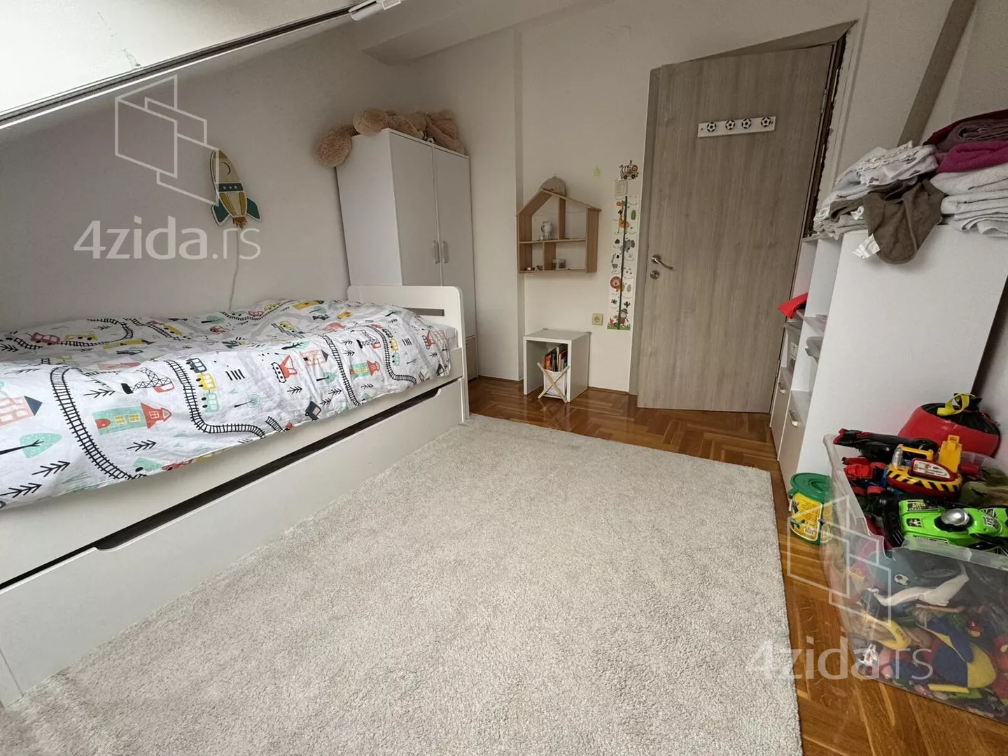 Četvorosoban stan | 4zida