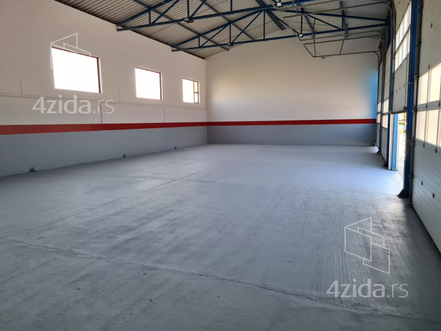 Poslovna zgrada | 4zida