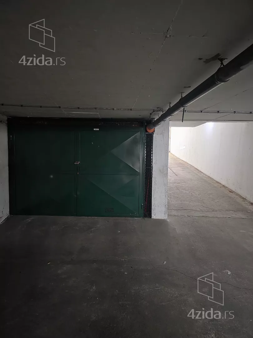 Garaža | 4zida