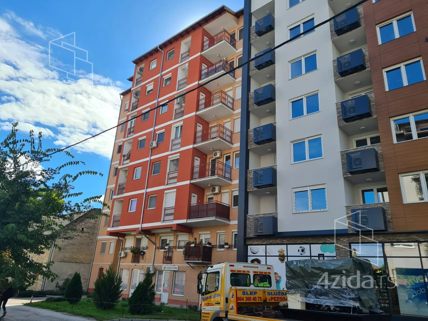 Jednoiposoban stan | 4zida