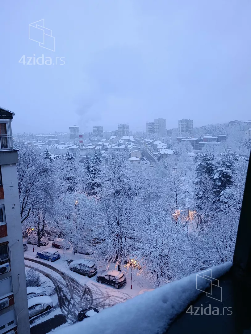 Troiposoban stan | 4zida