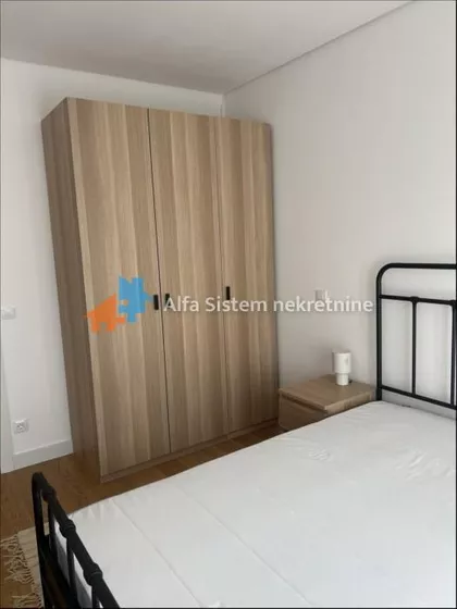 Vukov Spomenik | 4zida.rs