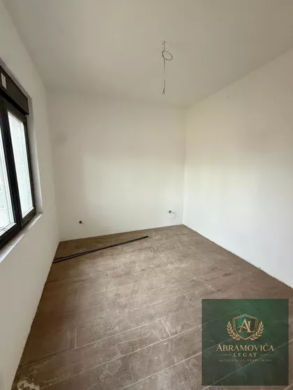 Novi Banovci | 4zida.rs