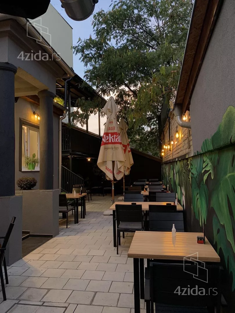 Lokal | 4zida