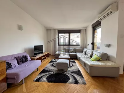 Pravni fakultet - Vračar | 4zida.rs