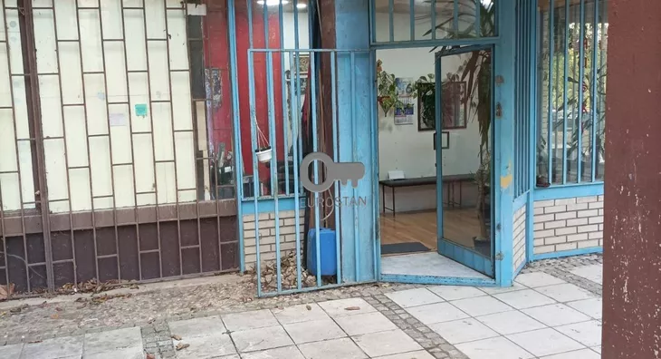 Lokal | 4zida