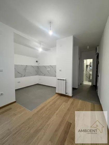 Surčin (mesto) | 4zida.rs