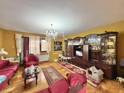 Učiteljska | 4zida.rs