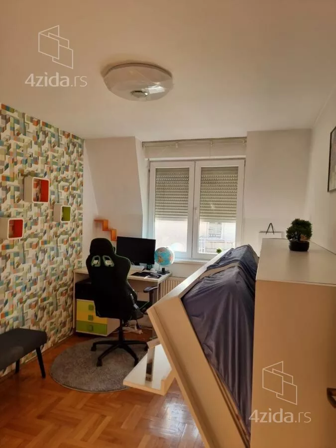 Troiposoban stan | 4zida