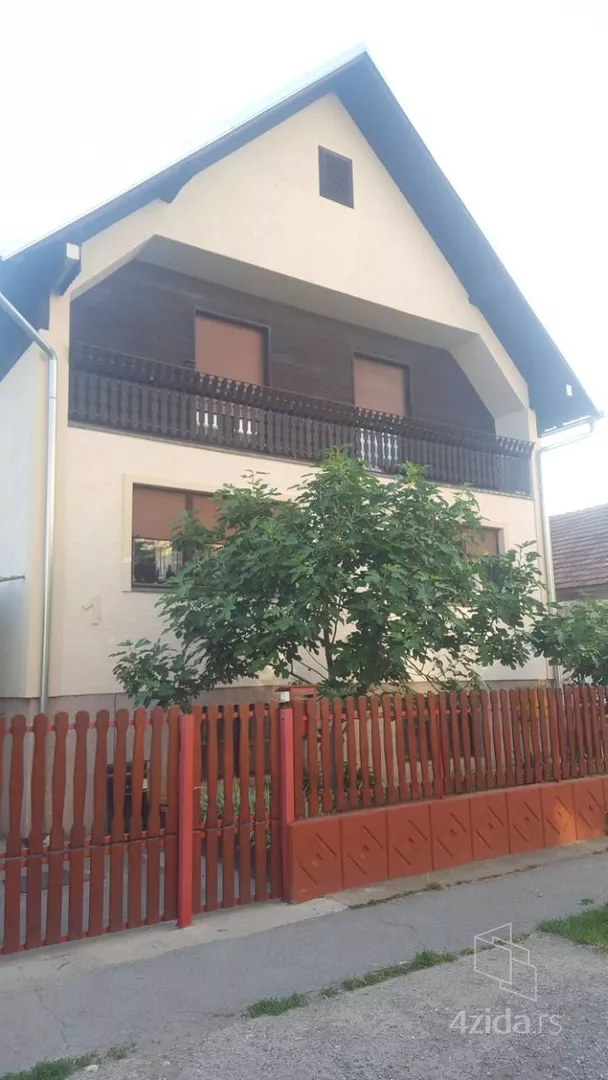3-etažna kuća | 4zida