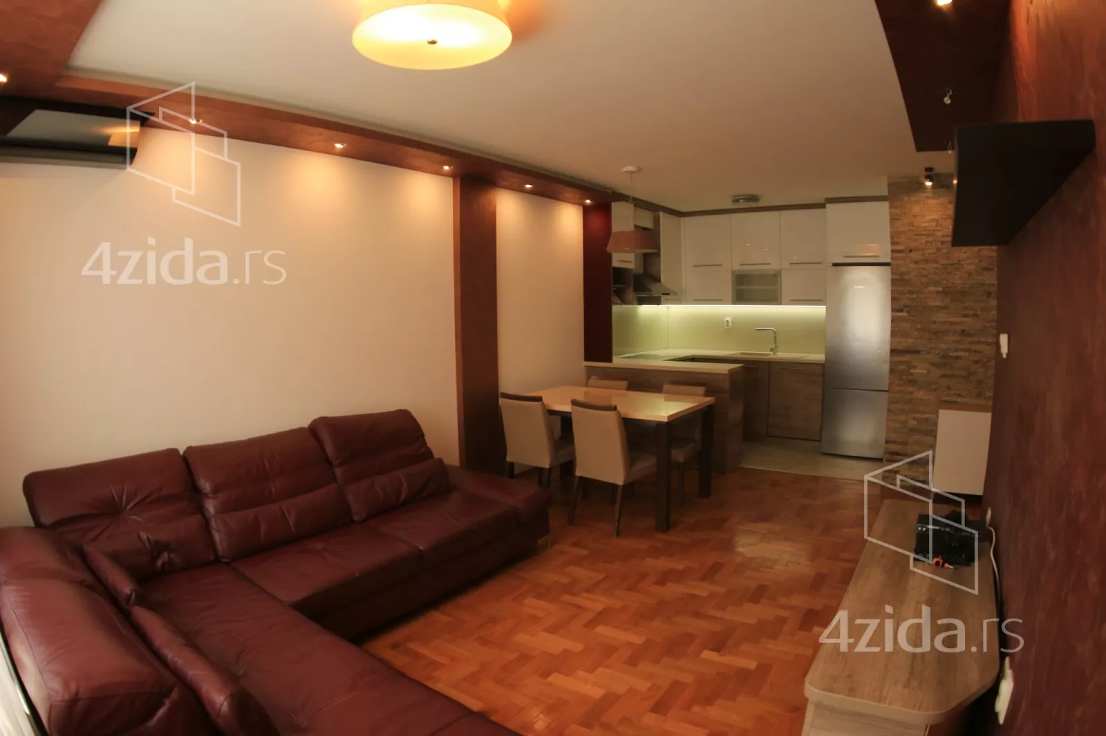 Troiposoban stan | 4zida