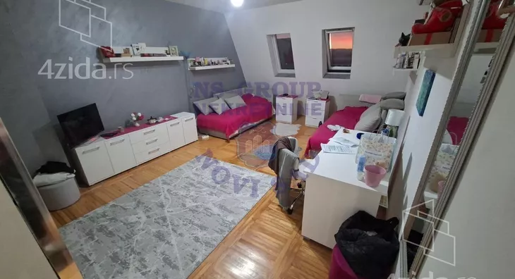 Četvoroiposoban stan | 4zida