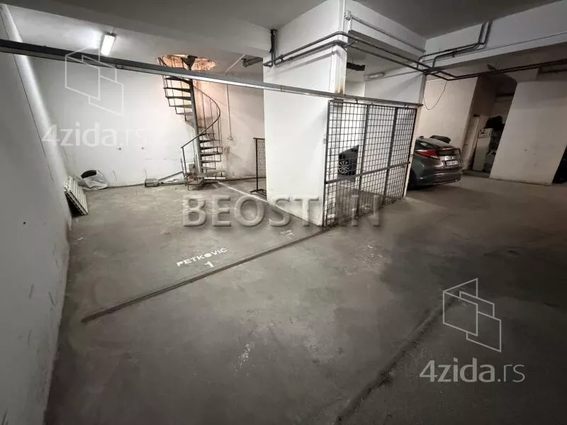 Garaža | 4zida