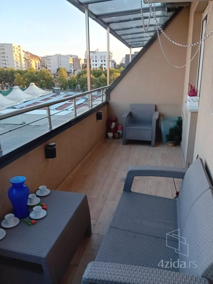 Četvoroiposoban stan | 4zida