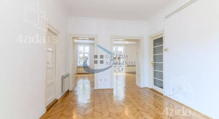 Četvoroiposoban stan | 4zida