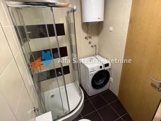 Četvoroiposoban stan | 4zida