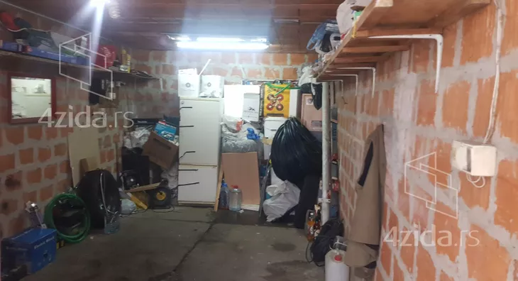 Garaža | 4zida