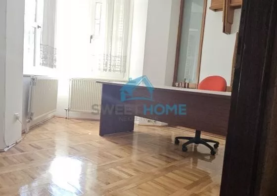 Poslovna zgrada | 4zida