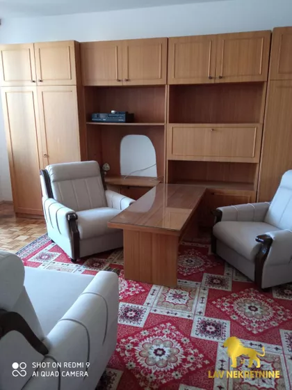 ĐULE MOLNARA | 4zida.rs