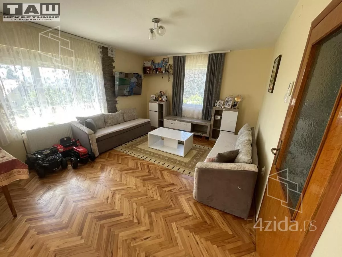 Kuća | 4zida