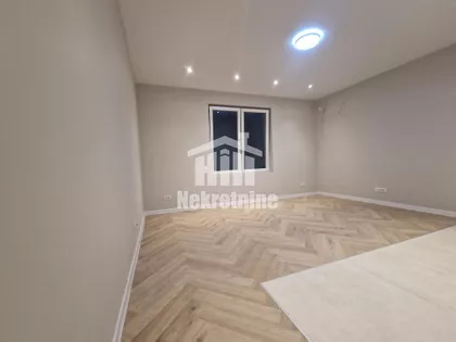 Ugrinovačka | 4zida.rs