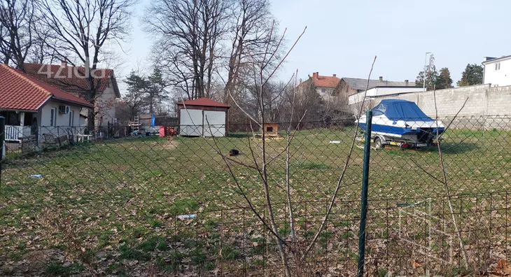 Građevinsko zemljište | 4zida