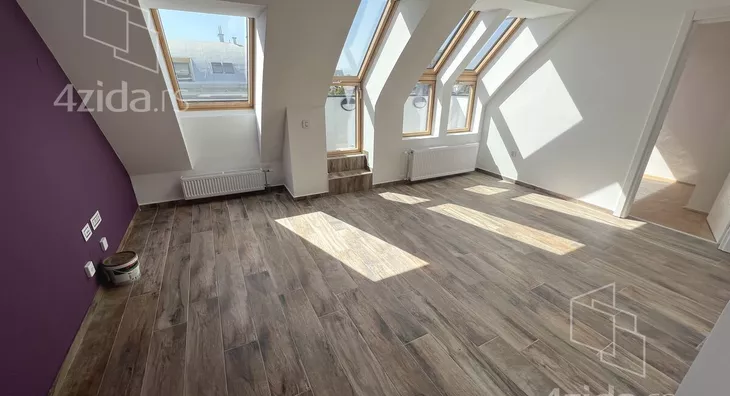 Šestosoban stan | 4zida