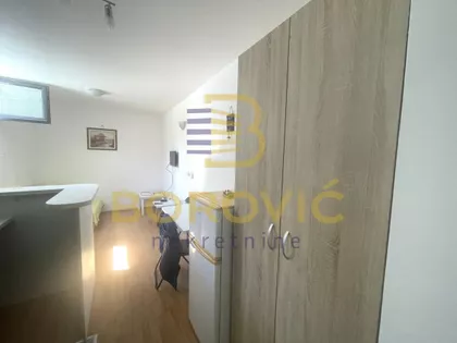 Ugrinovačka | 4zida.rs