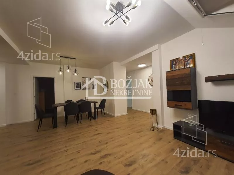 Petosoban stan | 4zida