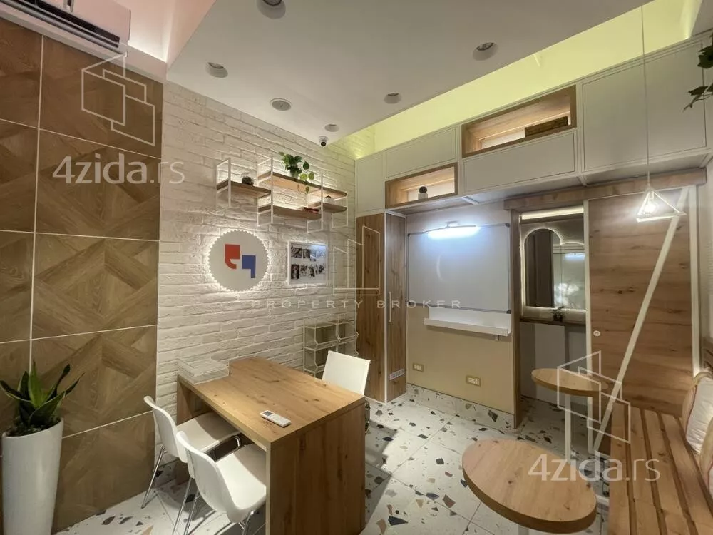 Lokal | 4zida