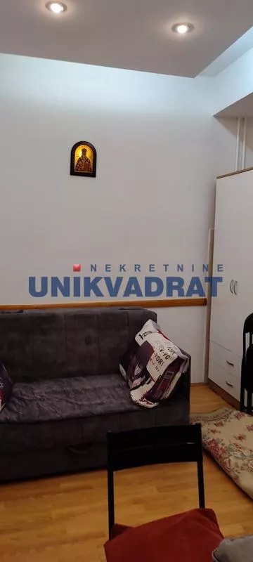 Kalenić,16m2,prizemlje | 4zida.rs