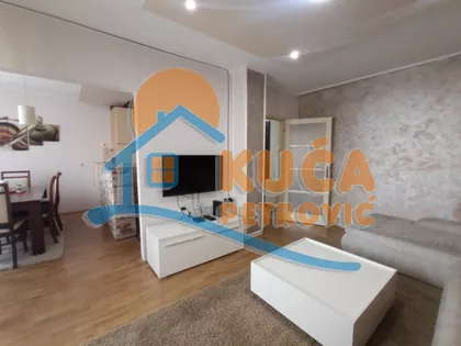 Trg učitelja Tase | 4zida.rs