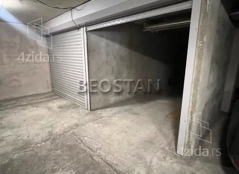 Garaža | 4zida