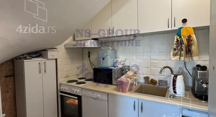 Četvoroiposoban stan | 4zida