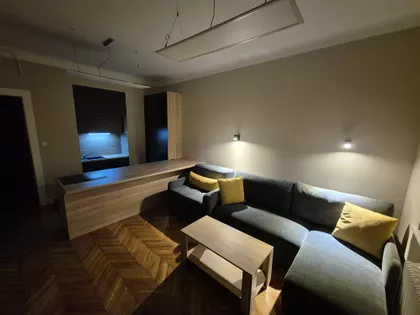 Petra Drapšina | 4zida.rs