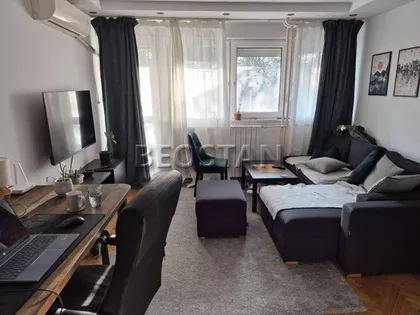 Pariske Komune | 4zida.rs