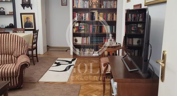 Četvoroiposoban stan | 4zida