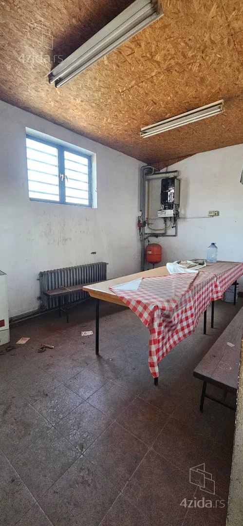 Poslovni prostor | 4zida