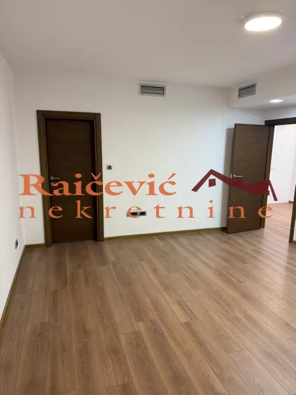 Ratka Mitrovica | 4zida.rs