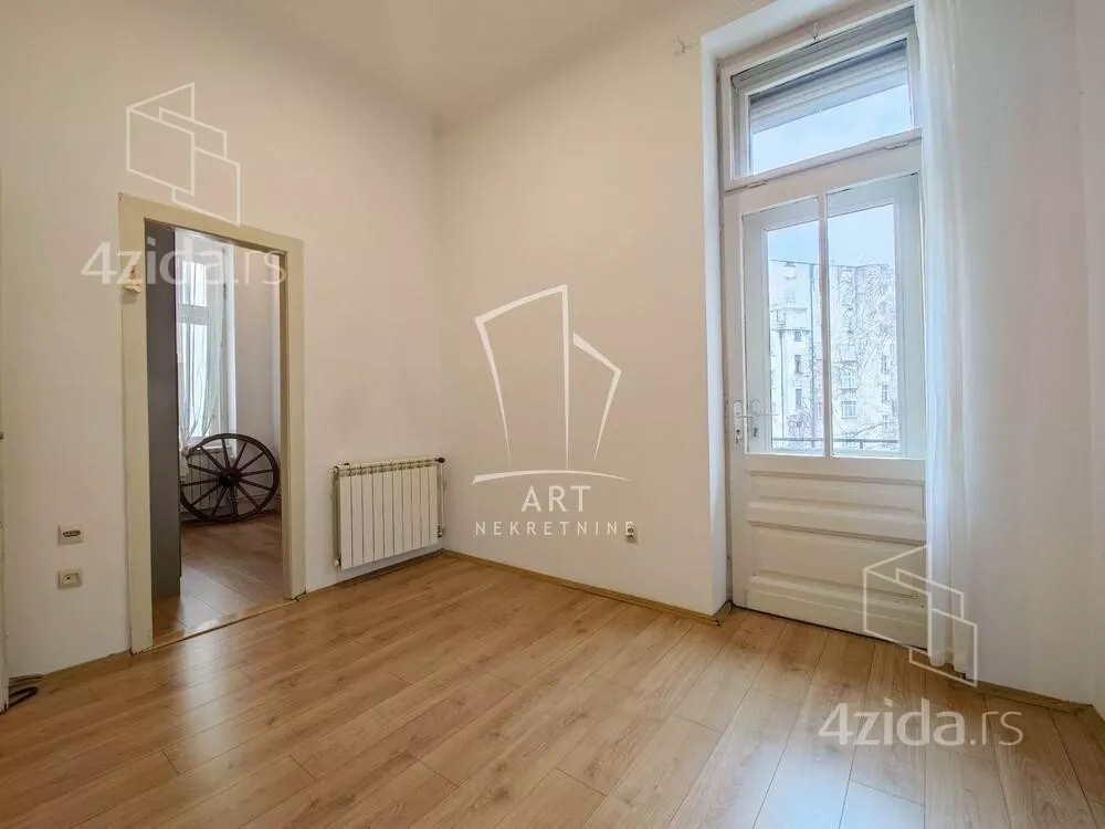 Četvoroiposoban stan | 4zida