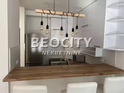 Tadije Sondermajera | 4zida.rs