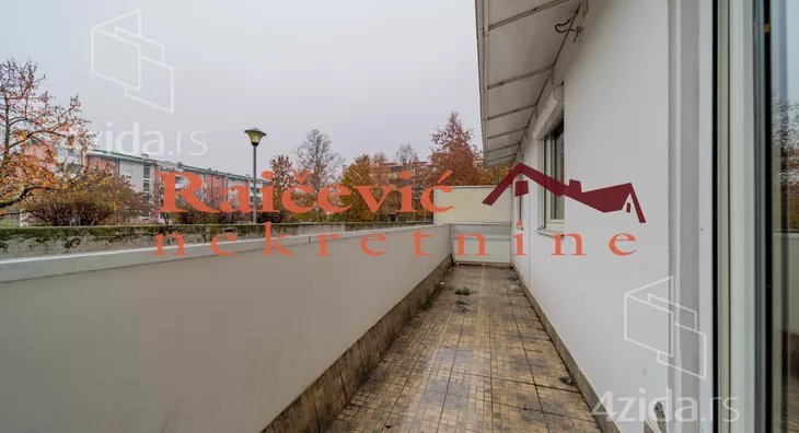 Petosoban stan | 4zida