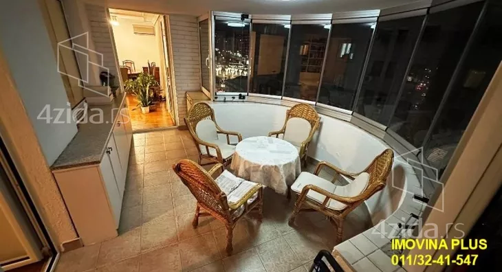 Troiposoban stan | 4zida