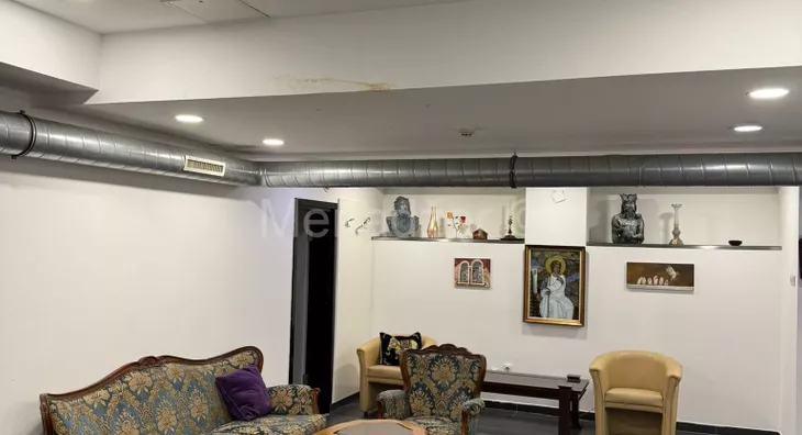 Poslovna zgrada | 4zida