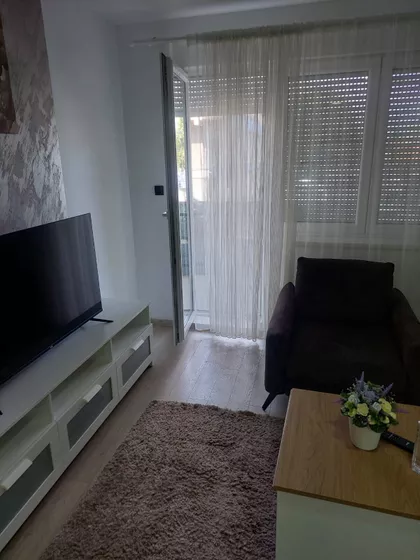 Vojvode Đurovića 26 | 4zida.rs