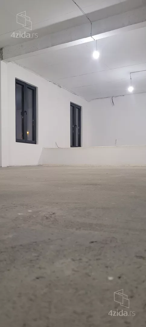 Poslovni prostor | 4zida