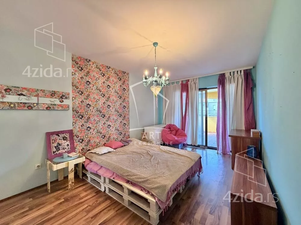 5-etažna kuća | 4zida