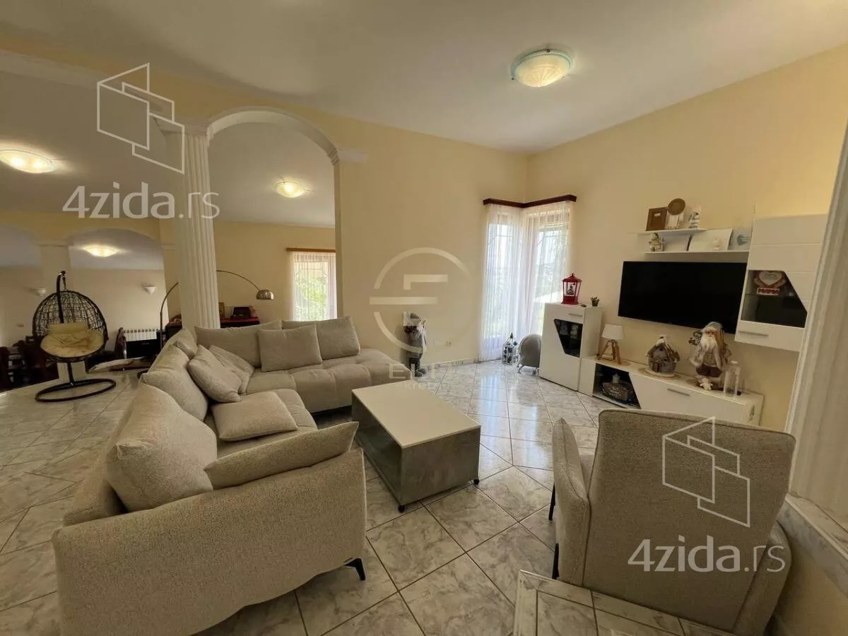Kuća | 4zida